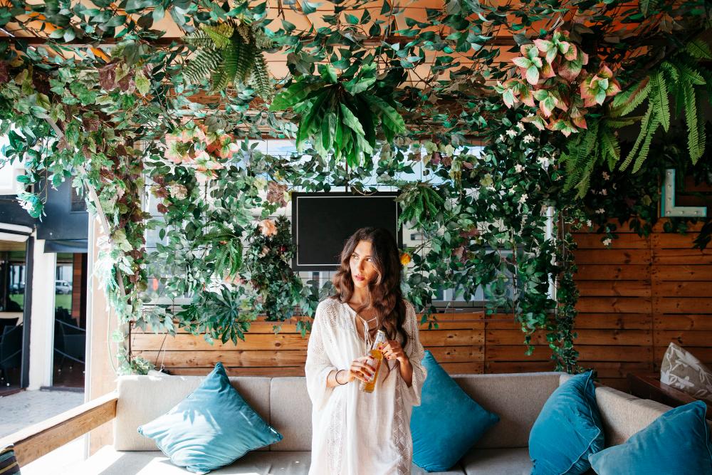 Jardines Verticales: La Elegancia Natural en Paredes Vivientes